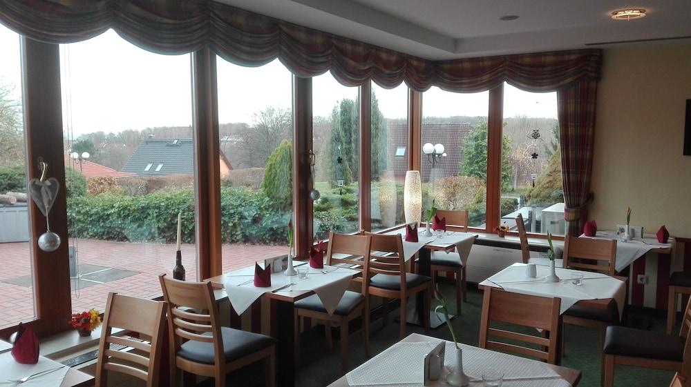 Landhotel Dresden 3*